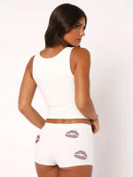 Sanhu Lianjiang Conjunto de pantalones cortos con chaleco y tirantes de diamantes de imitación rojos sin mangas con cuello en U para mujer - details 2