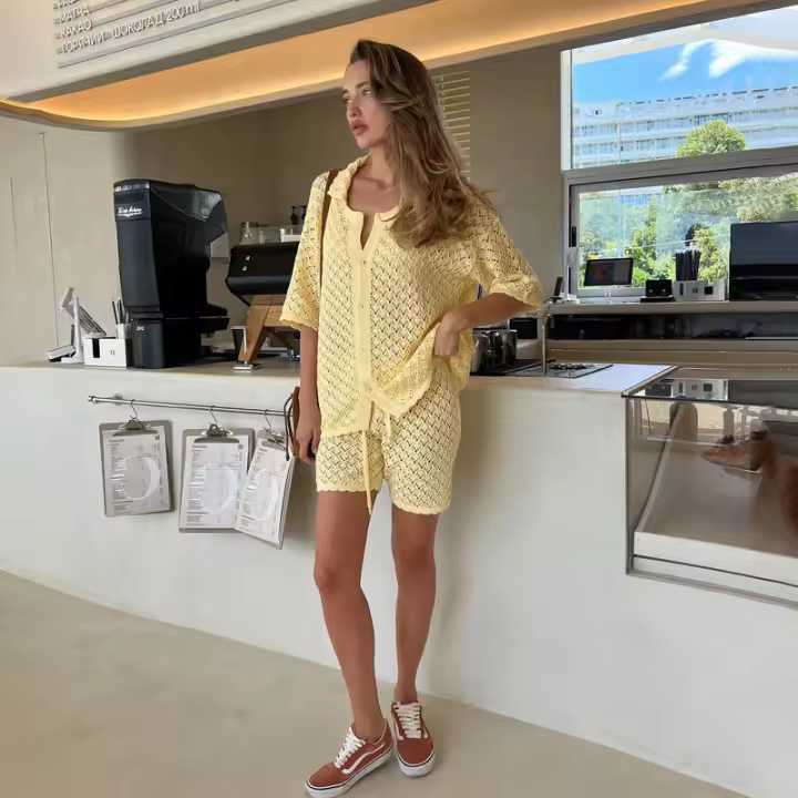 Conjunto de Pantalones de Pointa y Shorts de Playa Cuello Redondo, Manga Corta, Botón, Cordón, Moda para Mujeres - 1