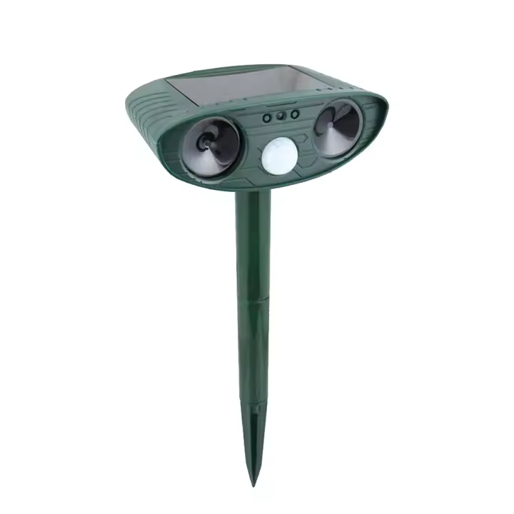 Repelente solar de animales ultrasónico para exteriores disuasivo para perros y gatos Sensor de movimiento de 110° 6-8m con luz para mapache mofeta ciervo jardín y Patio - 1
