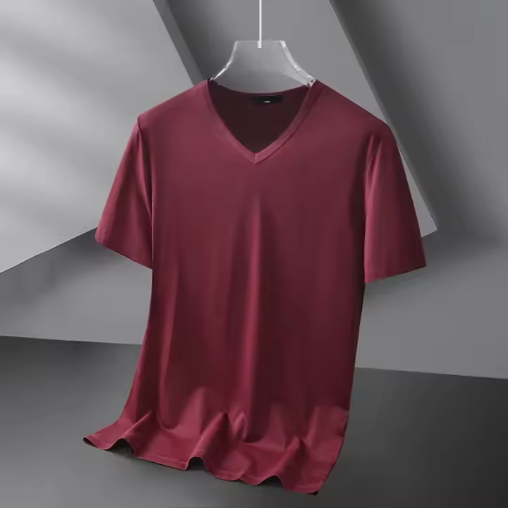 Camiseta de manga corta de seda de hielo para hombre, camiseta fina de verano con cuello en V, estilo de color negro puro, camiseta de media manga de secado rápido para jóvenes - 1
