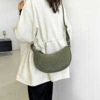 Bolso Cruzado Semi-Luna Bolso de Hombro de Pana Casual para Mujeres Bolso de Mano de Viaje de Color Sólido - details 14