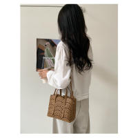 Nuevo estilo de mujer tallada hueca, bolso de cesta cruzado de alta gama a la moda para el trabajo - details 9