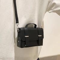 Bolso bandolera minimalista de streetwear. Bolso de hombro versátil de nueva moda de primavera y verano. Bolso tipo caja con diseño de nicho. Bolsa para teléfono multifuncional. - details 4