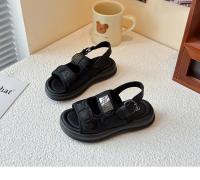 Sandalias informales para niños con correa de gancho y bucle, nueva tendencia 2025, zapatos de playa a la moda con dedos abiertos, zapatos de playa para niños medianos y grandes, suaves y antideslizantes - details 9