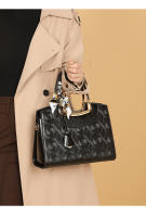 Bolso de mujer nuevo, ligero, de lujo, versátil, con relieve de color sólido. - details 8