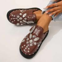 Zapatillas de mula de moda con hebilla de remache de metal para mujer Sandalias de madera con parte inferior gruesa Talla 43 para mujer - details 5