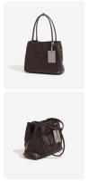 Bolso de mano de cuero suave, nuevo bolso de hombro de gran capacidad para estudiantes universitarios que viajan, bolso de nicho con textura. - details 15