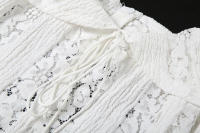 BUNO-Oligai elegante vestido ajustado con hombros descubiertos 2025 nuevo en blanco vestido largo de encaje con mangas acampanadas vestido de invitados de boda para mujer - details 26