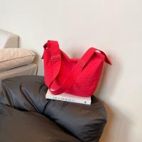 Bolso coreano de moda para mujer, bolso de hombro de nailon de diseño suave de gran capacidad, bolso cruzado ligero de Color sólido - details 6