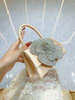 Nuevos bolsos de mujer Celebridad diamantes de imitación brillantes flores rosas Bolso cuadrado pequeño Bolso de banquete Bolso bandolera Bolso de cena - details 2