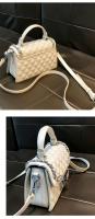 Bolso de mujer de la marca Hong Kong2025Nueva Bolsa Cuadrada Pequeña Acolchada de Alta Gama, Bolso de Hombro Cruzado Blanco - details 14