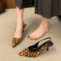 Nuevo nicho retro de gama alta con estampado de leopardo tacones altos temperamento elegante tacón fino sandalias puntiagudas - details 14