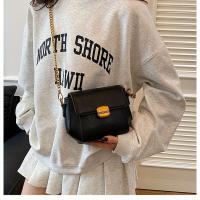 Bolso bandolera para mujer con correa ajustable - Bolso compacto de gran capacidad, herrajes en tono dorado, para todos los días, oficina, fiesta - Disponible en negro, café, caqui - Bolso de hombro elegante, bolso cruzado, artículos esenciales de viaje - details 5