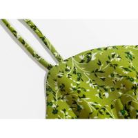 Vestido dividido verde aguacate con cordones, ligero y floral para mujer. Vestido plisado de manga corta con cuello en V. - details 4
