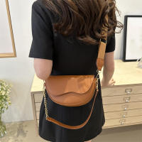 Bolso de hombro con doble correa para mujer, bolso cruzado de cuero PU versátil, moda informal de Color sólido - details 8
