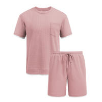Traje deportivo de hombre con bloques de color, pantalones cortos de dos piezas, cuello redondo y camiseta de manga corta. - details 31