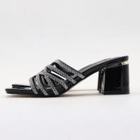 Sandalias exteriores sencillas con diamantes de imitación y tacón alto con tiras y puntera abierta - details 4