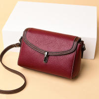 Bolso de hombro de cuero de PU para mujer, bolso cruzado de gran capacidad con solapa pura, simple, moderno, color sólido - details 9