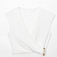 2025pin-Vestido recto sin mangas sencillo con cuello en V decorado, vestido blanco pequeño, novedad de verano, ropa de mujer - details 8