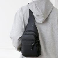 Bolso cuadrado duradero para el pecho para hombre, bolso cruzado de nailon de Color sólido multifuncional, bolso para teléfono de gran capacidad de un solo hombro para hombre - details 6