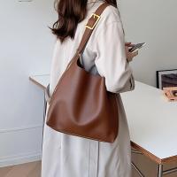 2025 Bolso de mano informal para mujer - Correa de hombro ajustable, diseño acolchado de gran capacidad, sintético negro con cierre magnético y forro de poliéster, perfecto para uso diario, bolso de mano diario |   Bolsa de textura acolchada |   Bolsa con - details 4