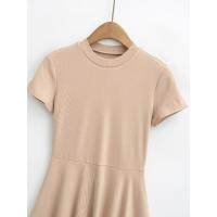 Vestido básico de manga corta de color sólido ajustado de estilo europeo y americano para mujer con cintura y cuello medio alto delgado Empalme de una palabra falda de swing grande - details 8