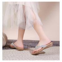 Sandalias Bohemias Mujer 2025 con Cristales - Punta Redonda y Suela Plana |   Zapatos de Verano Elegantes para Playa y Paseos Urbanos - details 15