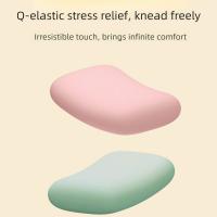 Almohada de seda de hielo transpirable para las cuatro estaciones, almohada protectora para el cuello con textura suave, almohada cómoda y ligera para siesta en la oficina - details 11