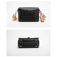 CH Fashion Design 2024 Nuevo modelo de cabeza impresa en color sólido Accesorios de metal Hebilla Bolso de hombro para mujer Marca Mochila de lujo de alta gama - details 11