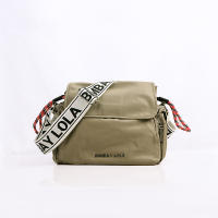 Bolso de mano original de gran capacidad con solapa, bolso de hombro para mujer - details 0