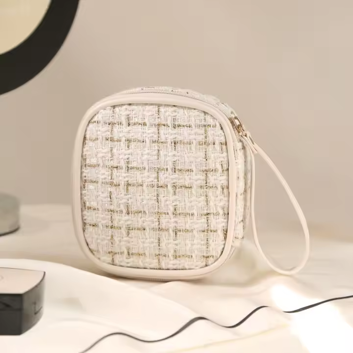 Bolso De Maquillaje Mini Para Viajes Para Mujeres Almacenamiento De Labial Y Productos De Higiene Personal Estilo Fashion - 1