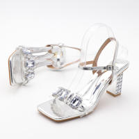 Tacones altos con punta cuadrada, tacones gruesos con un botón de diamantes de imitación, sandalias de talla grande - details 13