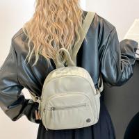 Mochila portátil de nailon para mujer, mochila informal ligera con múltiples bolsillos de Color sólido y asa impermeable - details 6