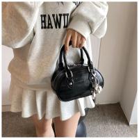 Bolso pequeño plateado de gama alta para mujer 2025 nuevo bolso de mensajero versátil popular bolso de bolos portátil de moda - details 24