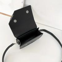 Bolso cruzado vintage-inspired para hombres Negro sólido, cierre magnético, forro de poliéster, bolso de hombro único para el día a día y estilo callejero - details 2