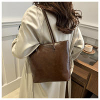 Bolso de gran capacidad para mujer, estilo casual retro, bolso de mano y bandolera para llevar bajo el brazo. - details 12
