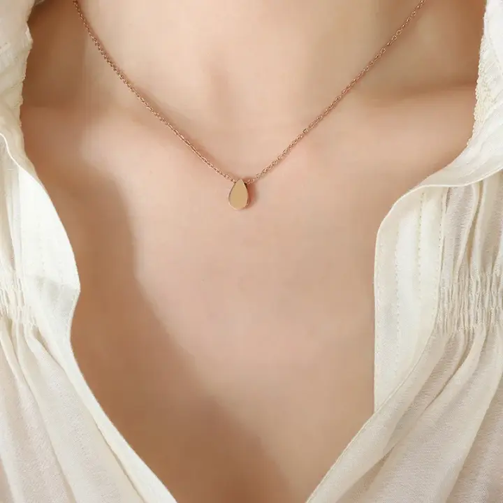 Collar de titanio con colgante de lágrima, estilo temperamento, cadena para clavícula, nicho de personalidad, joyería simple para mujer - 1