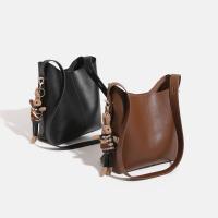 Bolso de cubo de cuero suave para mujer, nicho de sentido Premium, nuevo temperamento, bolso de mensajero simple de gran capacidad - details 3