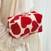 Bolsa de maquillaje con diseño de amor de gran capacidad, bolsa de cosméticos con forma de corazón de pana con cremallera, bolsa de almacenamiento de artículos de tocador de regalo encantador para mujer - details 9