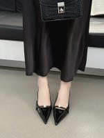 Sandalias de Cabeza de Bolso Fino Punta de Zapato Vacío de Perlas de Charol Plateado de Tacón Alto - details 9
