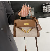 Bolso de mano de empalme de color en contraste de textura premium bolso de mensajero de hombro retro casual de nueva moda para mujer - details 29