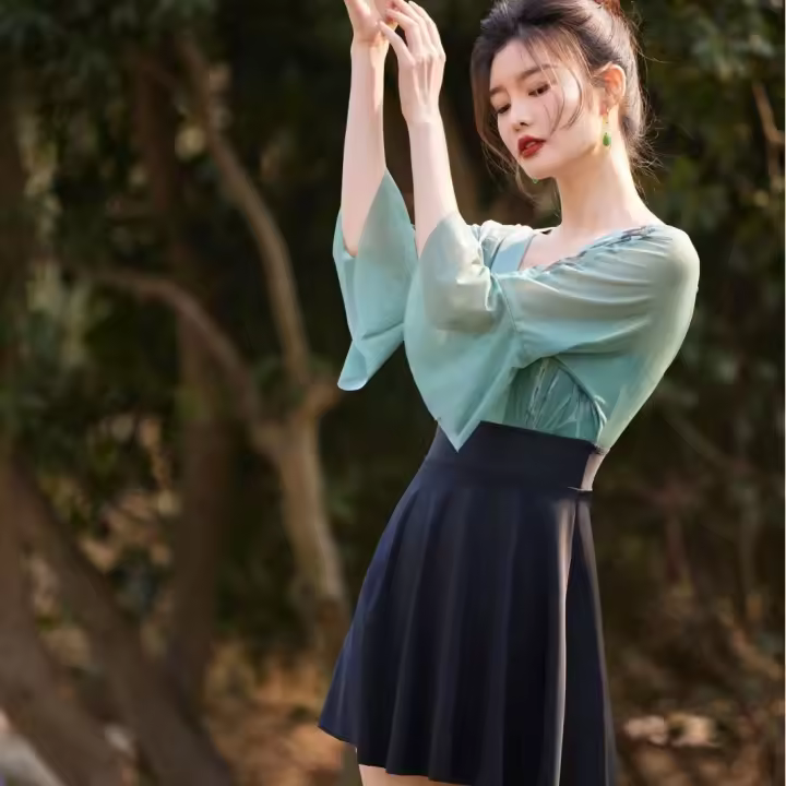Traje chino de una pieza para mujer, adelgazante y fragante que cubre la carne. Irradia una sensación de lujo y está diseñado con un - 1