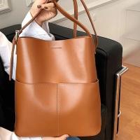 Bolso tipo cubo de gran capacidad para mujer, bolso cruzado convertible y bolso de mano con cierre a presión, bolso de viaje de trabajo espacioso en negro/blanco/, elegante bolso de hombro diario para mujer, bolso versátil, bolso elegante, asas resistente - details 5