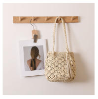 Bolso de paja de un solo hombro con flecos de moda, bolso tejido con patrón hueco en forma de abanico, bolso de playa de vacaciones para mujeres, bolso versátil para mujeres - details 0