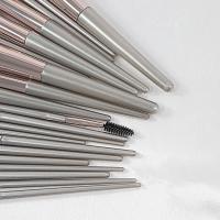 Set de 20 Piezas de Maquillaje de Champán Dorado Brochas Suaves para Base y Sombras de Ojos - details 7