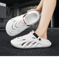 Sandalias que usan los hombres en verano, antideslizantes de suela gruesa, zapatos con orificios con sensación de mierda para conducir, geniales zapatillas de bolsa de gran tamaño de doble propósito de playa - details 2