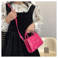1 bolso elegante de color sólido para mujer con correa desmontable - Diseño con patrón de corazón, perfecto para regalo del Día de San Valentín, disponible en magenta, blanco, negro, verde, amarillo - details 22