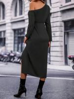 Vestido de manga larga con hombros abiertos y cintura inclinada para mujeres - details 2
