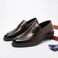 Mocasines de cuero estilo británico casual negro con un pedal y gorro. - details 12