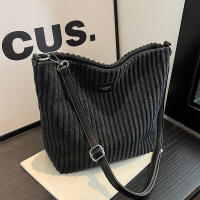 Bolso señoras 2025 nuevo bolso cruzado de cubo de gran capacidad de pana bolsa de hombro versátil de superficie suave - details 5